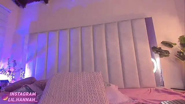 lil hanna18 online show from 02.21.25