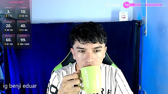 Snapshot of benji_hoter chatting on 07.29.26 benji hoter online show from 07.29.26