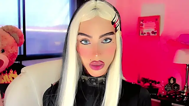 dollswit01 online show from 01.21.25