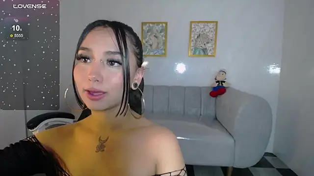 Snapshot of _ella_b chatting on 01.22.25 ella b online show from 01.22.25