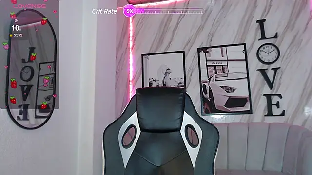 Snapshot of _ella_b chatting on 01.29.25 ella b online show from 01.29.25