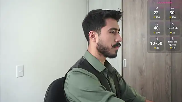 Snapshot of dam0n_fr0st chatting on 12.19.24 dam0n fr0st online show from 12.19.24