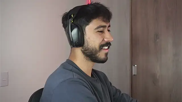 Snapshot of dam0n_fr0st chatting on 12.22.24 dam0n fr0st online show from 12.22.24