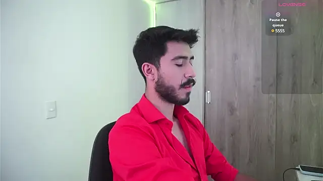 Snapshot of dam0n_fr0st chatting on 12.23.24 dam0n fr0st online show from 12.23.24