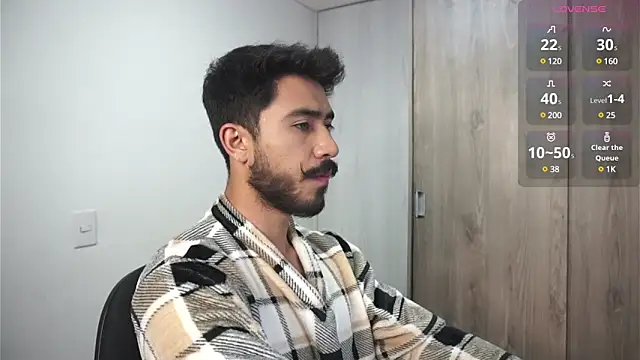 Snapshot of dam0n_fr0st chatting on 12.24.24 dam0n fr0st online show from 12.24.24