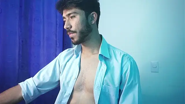 Snapshot of dam0n_fr0st chatting on 01.04.25 dam0n fr0st online show from 01.04.25