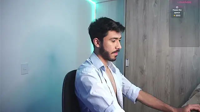 Snapshot of dam0n_fr0st chatting on 01.07.25 dam0n fr0st online show from 01.07.25