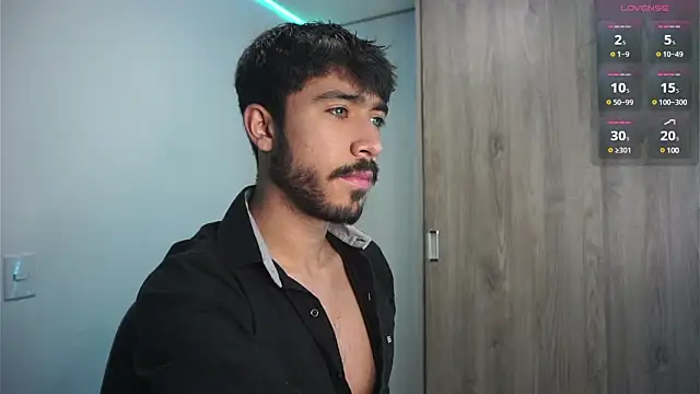 Snapshot of dam0n_fr0st chatting on 01.10.25 dam0n fr0st online show from 01.10.25