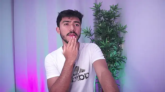 Snapshot of dam0n_fr0st chatting on 11.10.25 dam0n fr0st online show from 11.10.25