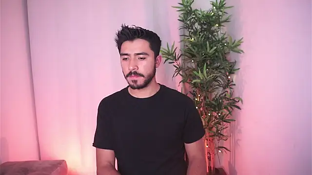 Snapshot of dam0n_fr0st chatting on 11.18.25 dam0n fr0st online show from 11.18.25