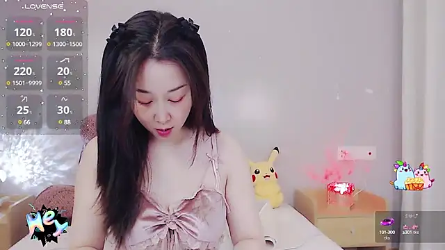 Snapshot of Baby_SuSu chatting on 12.31.24 Baby SuSu online show from 12.31.24