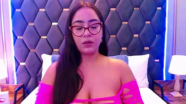 Snapshot of DevonPiers chatting on 12.02.24 DevonPiers online show from 12.02.24