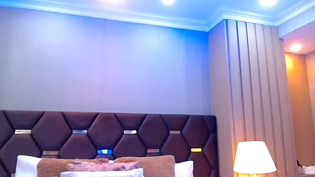 Snapshot of DevonPiers chatting on 12.06.24 DevonPiers online show from 12.06.24