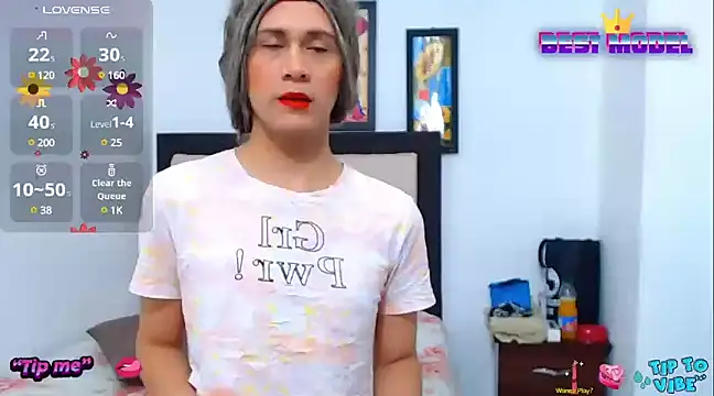 tifaniith online show from 01.15.25