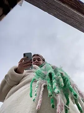 SuzieMurray online show from 02.25.25