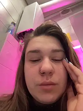 SuzieMurray online show from 04.12.26