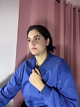 Snapshot of kimberlyhills1 chatting on 02.19.26 kimberlyhills1 online show from 02.19.26