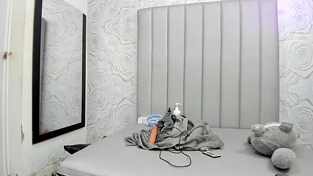 AlexaFoxy18 online show from 04.03.26