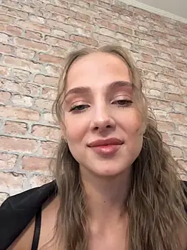 CaseyStar online show from 10.19.25