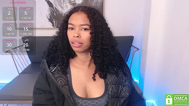 Snapshot of Shenna_brunette_ chatting on 02.09.25 Shenna brunette online show from 02.09.25