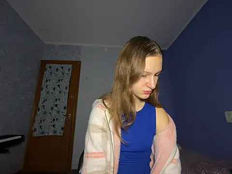 Snapshot of Eva_Angel3 chatting on 12.18.24 Eva Angel3 online show from 12.18.24