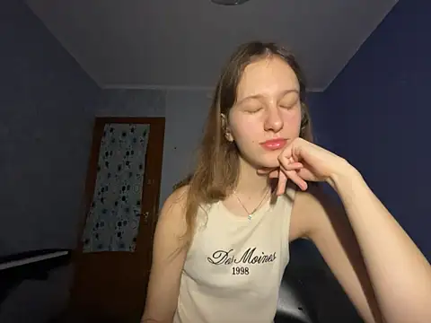 Snapshot of Eva_Angel3 chatting on 02.06.25 Eva Angel3 online show from 02.06.25