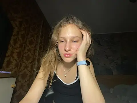 Snapshot of Eva_Angel3 chatting on 11.04.25 Eva Angel3 online show from 11.04.25