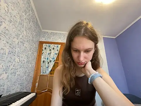 Snapshot of Eva_Angel3 chatting on 06.13.26 Eva Angel3 online show from 06.13.26