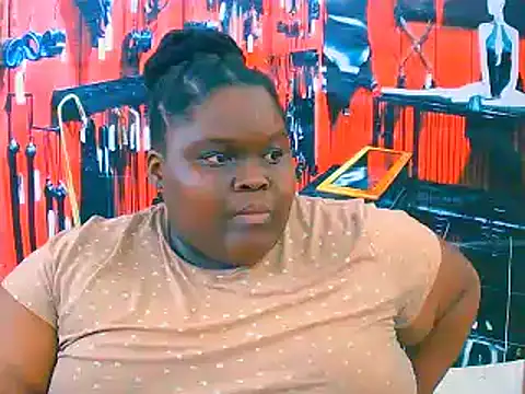 EbonyHotBuns online show from 11.17.25