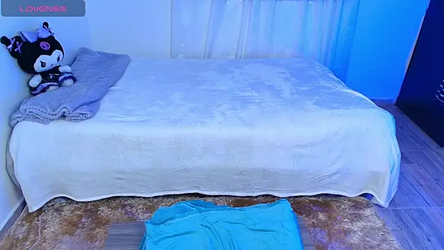 Dana martinezz online show from 09.18.25