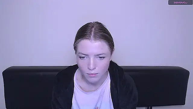 Snapshot of MissOliviaa_ chatting on 12.16.24 MissOliviaa online show from 12.16.24