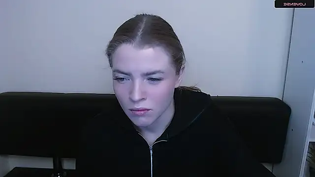 Snapshot of MissOliviaa_ chatting on 01.03.25 MissOliviaa online show from 01.03.25