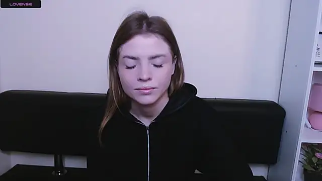 Snapshot of MissOliviaa_ chatting on 01.08.25 MissOliviaa online show from 01.08.25