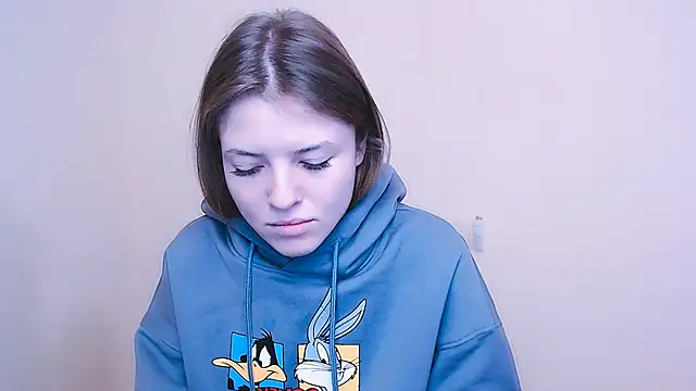 Snapshot of MissOliviaa_ chatting on 01.10.25 MissOliviaa online show from 01.10.25