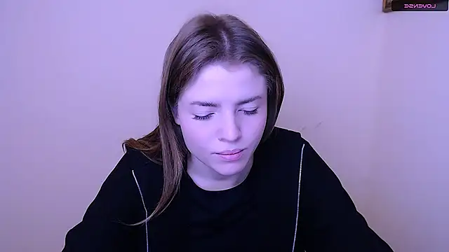 Snapshot of MissOliviaa_ chatting on 01.17.25 MissOliviaa online show from 01.17.25