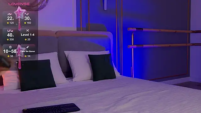 Smiley Mia online show from 02.02.25