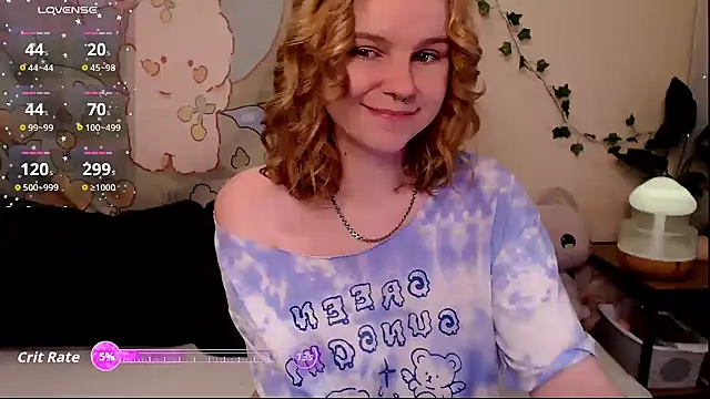 Snapshot of Moona_xx chatting on 05.18.26 Moona xx online show from 05.18.26