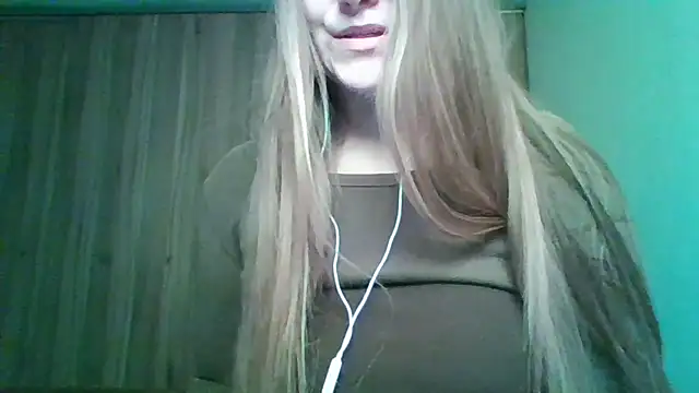 Snapshot of Evasapples chatting on 02.01.26 Evasapples online show from 02.01.26