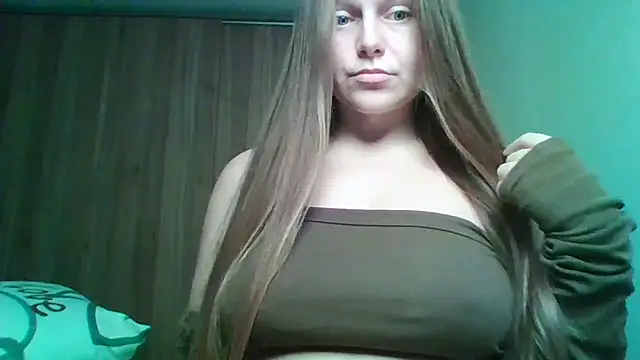 Snapshot of Evasapples chatting on 02.07.26 Evasapples online show from 02.07.26