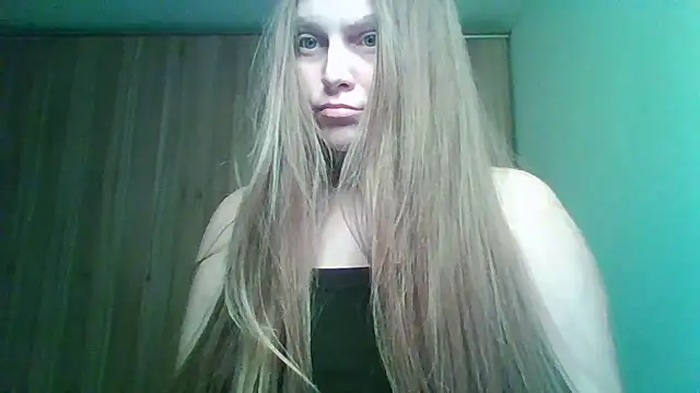 Snapshot of Evasapples chatting on 02.12.26 Evasapples online show from 02.12.26