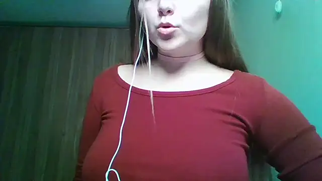 Snapshot of Evasapples chatting on 02.20.26 Evasapples online show from 02.20.26