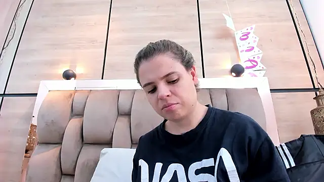 Snapshot of dorothy_vegga chatting on 02.20.26 dorothy vegga online show from 02.20.26