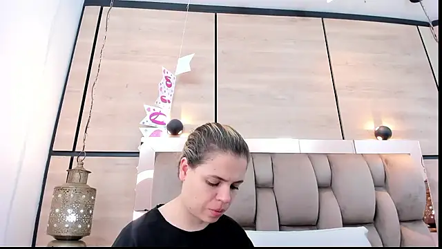 Snapshot of dorothy_vegga chatting on 02.21.26 dorothy vegga online show from 02.21.26