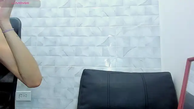 Realbadbxtch online show from 02.18.25