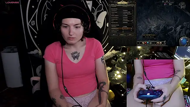 Snapshot of BrandiWRLD_999 chatting on 12.24.24 BrandiWRLD 999 online show from 12.24.24