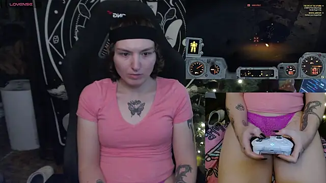 Snapshot of BrandiWRLD_999 chatting on 01.15.25 BrandiWRLD 999 online show from 01.15.25