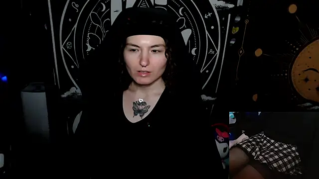 Snapshot of BrandiWRLD_999 chatting on 10.02.25 BrandiWRLD 999 online show from 10.02.25