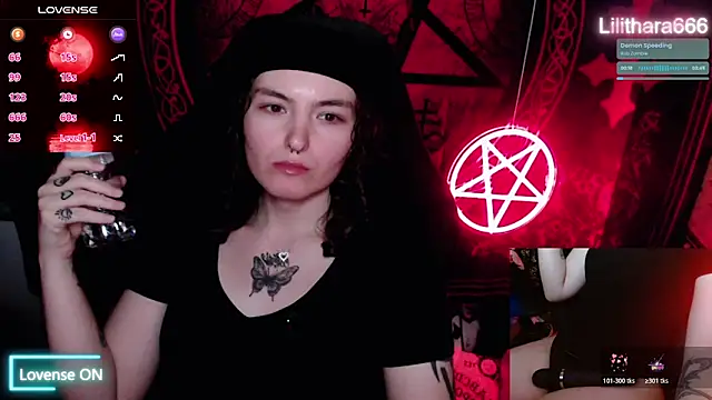 Snapshot of BrandiWRLD_999 chatting on 10.26.25 BrandiWRLD 999 online show from 10.26.25