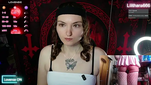 Snapshot of BrandiWRLD_999 chatting on 11.21.25 BrandiWRLD 999 online show from 11.21.25