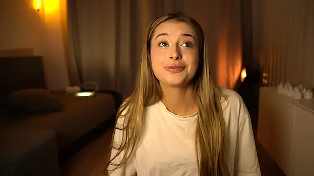 elisa moon online show from 12.13.24